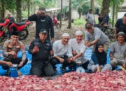 Sembelih 46 Hewan Kurban, Kekompakan Warga Desa Rantau Gedang Diapresiasi Bupati Sarolangun Hurmin