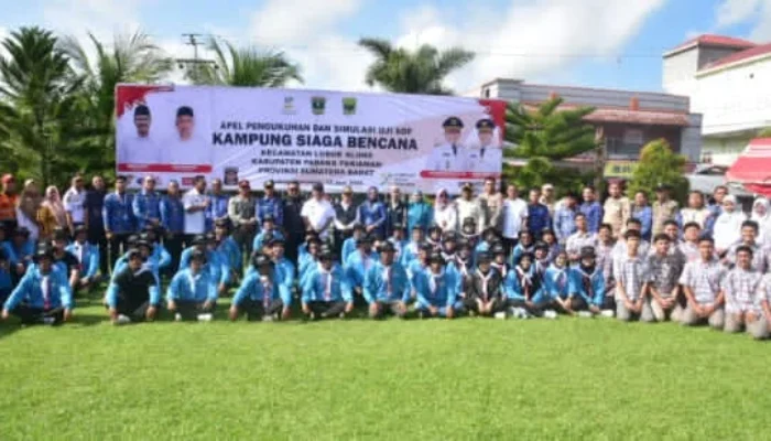 Bupati John Kenedy Azis Kukuhkan 60 Pengurus Kampung Siaga Bencana Lubuk Alung
