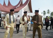 Wakili Gubernur Jambi, Kadis Kominfo Hadiri Puncak Pesona Budaya Hoyak Tabuik Piaman 2026