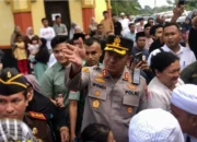 Bupati Sarolangun dan Forkopimda Sambut Hangat Kepulangan Jemaah Haji Kloter BTH 24, Polres Pastikan Pengamanan Berjalan Aman dan Lancar