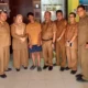 Respons Cepat Dinsos Agam, Warga Terlantar Asal Lima Puluh Kota Kembali ke Keluarga
