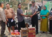 Polres Sarolangun Salurkan Bantuan kepada Korban Kebakaran Rumah di Air Hitam