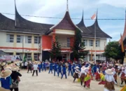 Pawai Meriah di Maninjau Semarakkan HUT ke-81 Kemerdekaan RI, Warga Tampilkan Kreativitas dan Budaya Anak Nagari