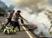Polres Sarolangun Sigap Cegah Karhutla, Kapolres Turun Langsung Padamkan Api di Desa Lubuk Kepayang