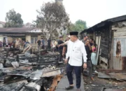 Gubernur Al Haris Tinjau Korban Kebakaran di Cempaka Putih, Pastikan Bantuan Segera Disalurkan