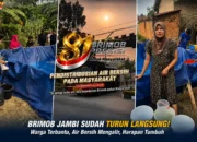 Brimob Jambi Turun Langsung Distribusikan Air Bersih untuk Warga