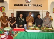 ‎HUT ke-81 TNI, Kapolres Sarolangun dan Forkopimda Perkuat Sinergitas ke Kodim 0420/Sarko
